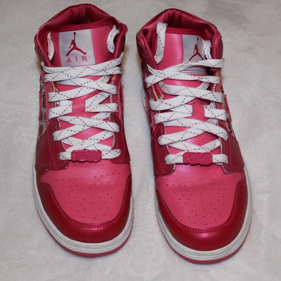 COPY - AIR JORDAN 1 PREMIUM GS 'VALENTINE'S DAY' - Picture 5 of 8